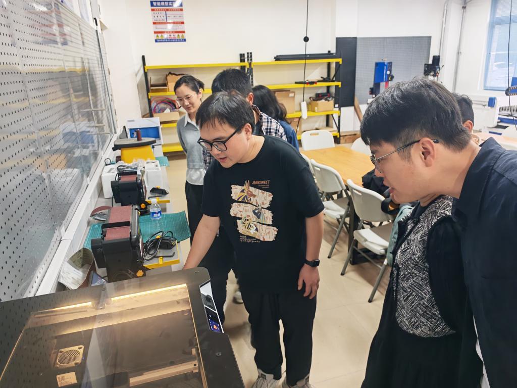 土木工程学院举办智慧模型试验室…